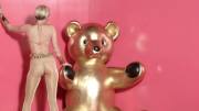 Le gambe d'oro di Miley Cyrus