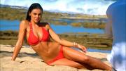 Serinda Swan in bikini rosso