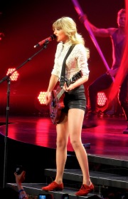 Taylor Swift  on stage