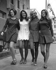 Minigonne e collant dagli anni 60