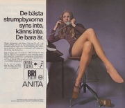 Gambe, piedi e collant svedesi