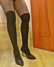 Gambe in collant a doppio effetto