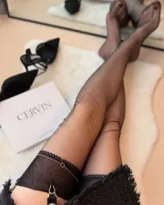Sì, le calze Cervin fanno le pieghine (è questo il bello)
