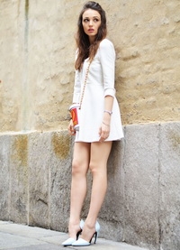 Atomic Keerati: bella ragazza asiatica in collant - Le gambe delle donne