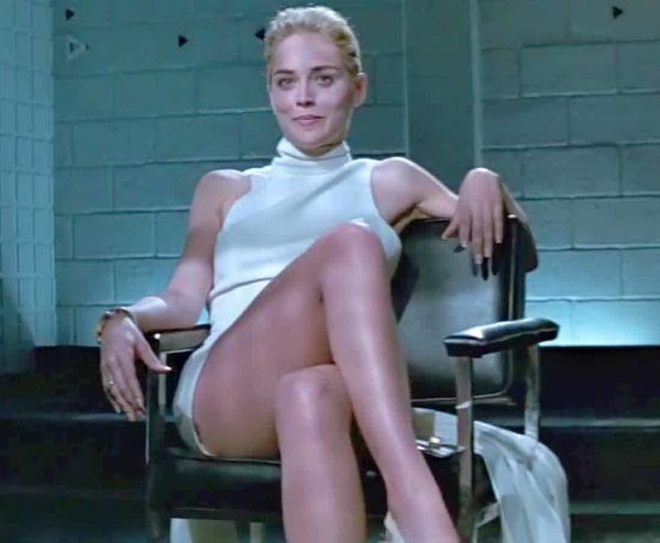 Sharone Stone nella scena cult di Basic Instinct