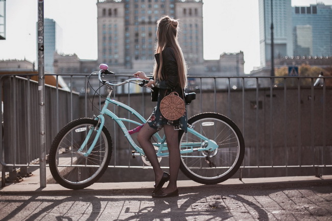 Juliette in bicicletta