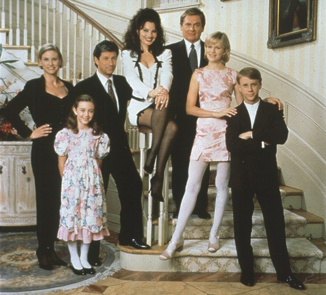 il cast de "la tata"