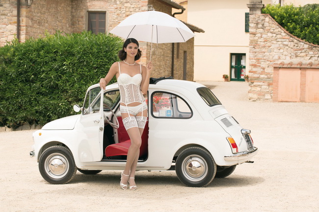 fiat 500 e lingerie bianca