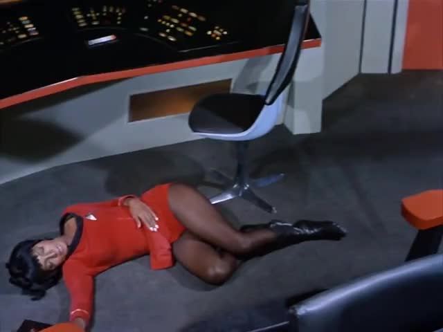 uhura never gives up