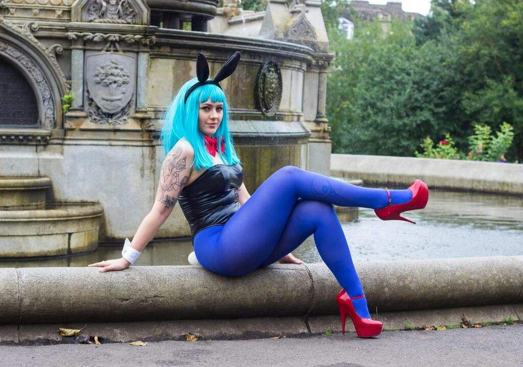 Bulma Bunny alla fontana