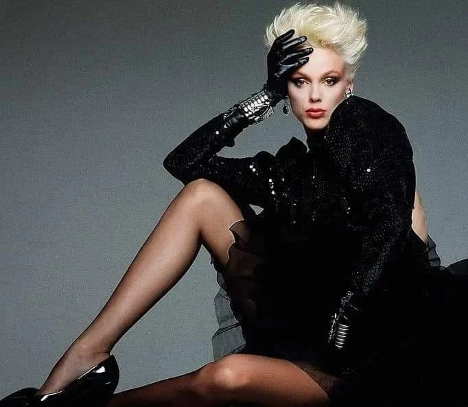 Brigitte Nielsen in collant neri