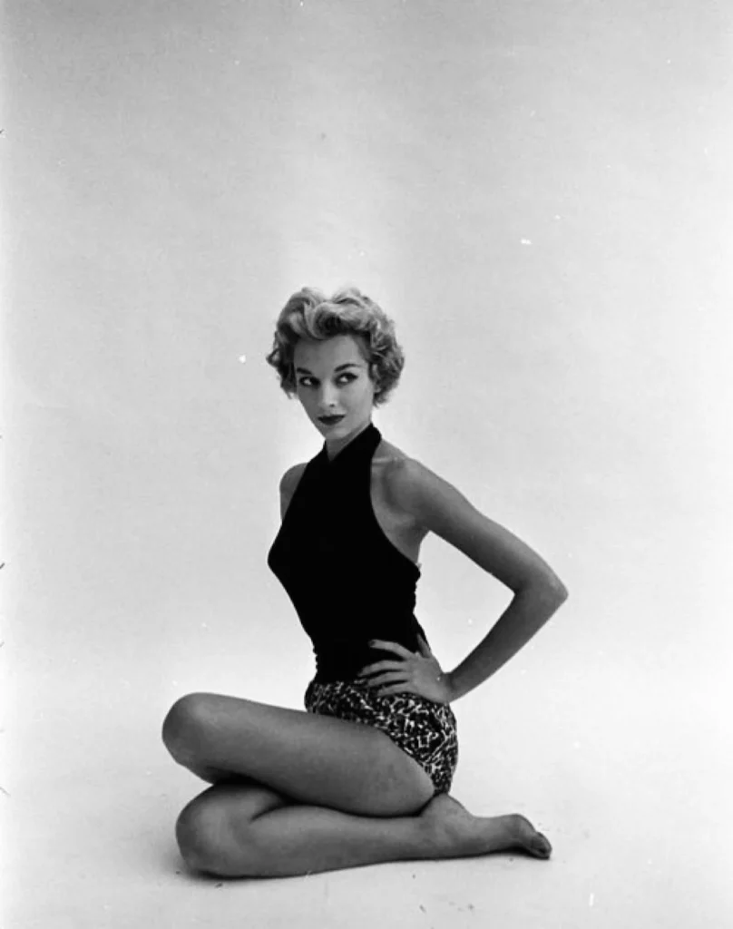 Vikki Dougan 17 Vikki Dougan 17