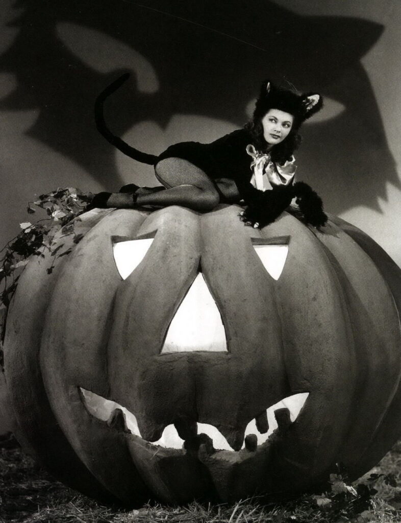 Yvonne_De_Carlo Yvonne De Carlo in calze a rete